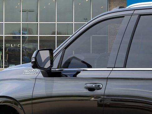 New 2025 Chevrolet Tahoe High Country image 12