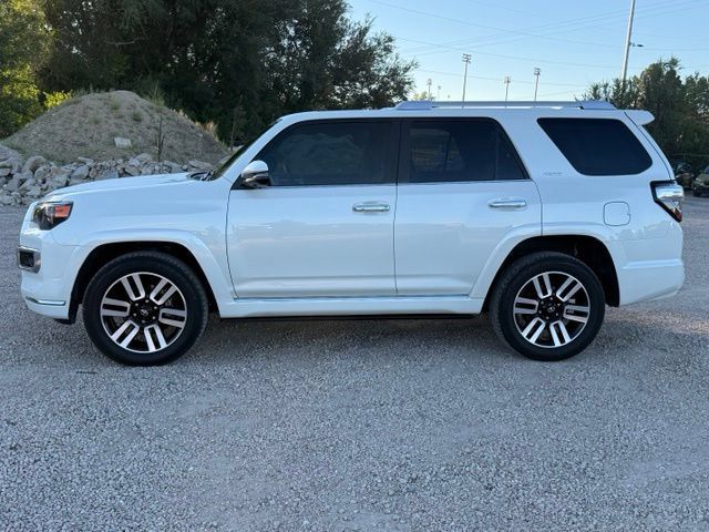 Used 2022 Toyota 4Runner Limited AWD/4WD image 2