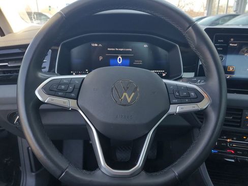 Used 2025 Volkswagen Jetta SE image 17