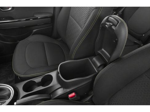 Used 2015 Kia Soul + FWD image 9