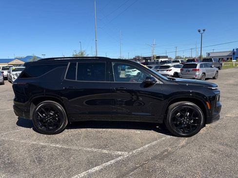 Used 2026 Chevrolet Traverse RS w/ LPO, Floor Liner Package AWD/4WD image 6