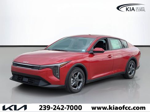 New 2026 Kia K4 LXS FWD image 3