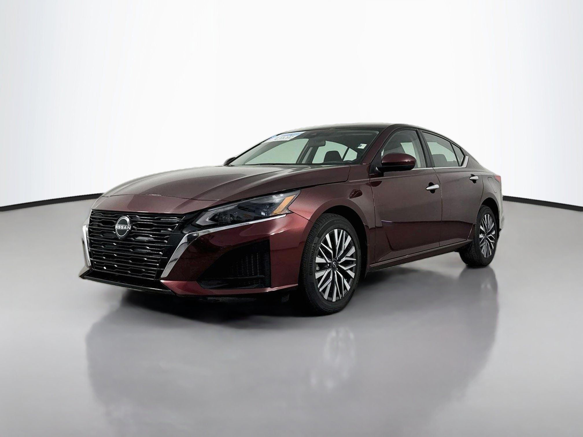 Used 2023 Nissan Altima 2.5 SV AWD/4WD image 3