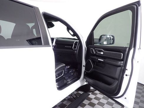 Used 2022 RAM 1500 Laramie AWD/4WD image 37