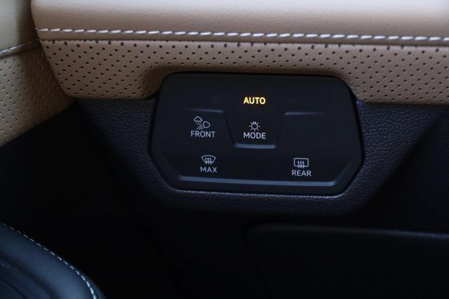 Used 2025 Volkswagen Atlas Cross Sport SE FWD image 22
