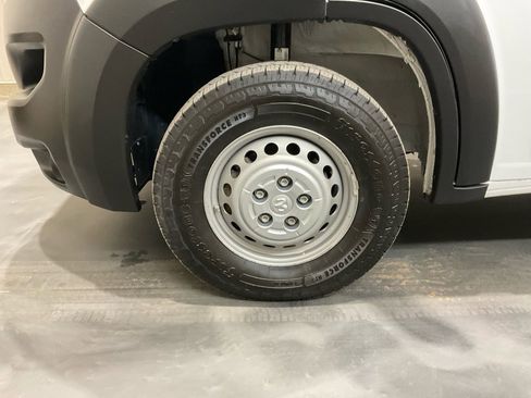 Used 2024 RAM ProMaster 2500 w/ Convenience Group image 6