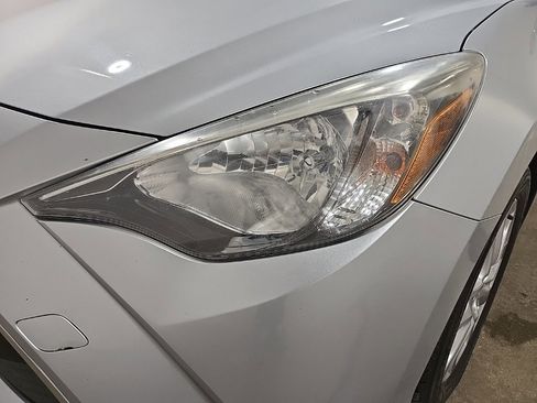 Used 2018 Toyota Yaris iA image 21
