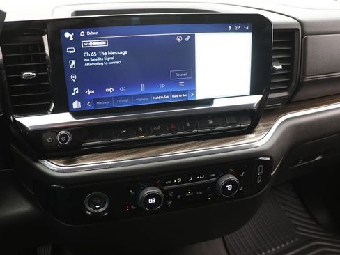 Used 2024 Chevrolet Silverado 1500 LT image 28