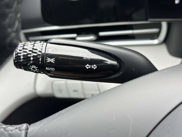 Used 2021 Hyundai Elantra Limited FWD image 26