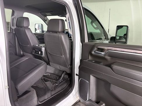 Used 2024 Chevrolet Silverado 2500 LTZ w/ LTZ Premium Package image 35