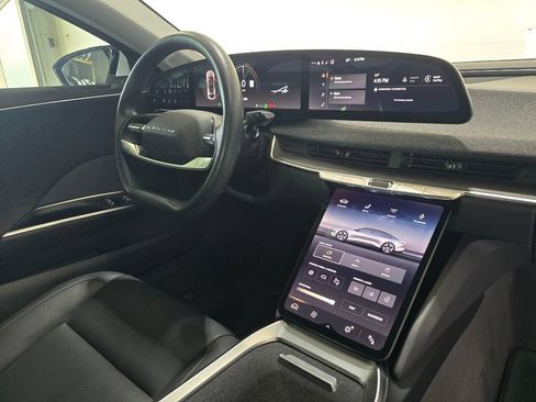 Used 2025 Lucid Air Touring AWD/4WD image 29