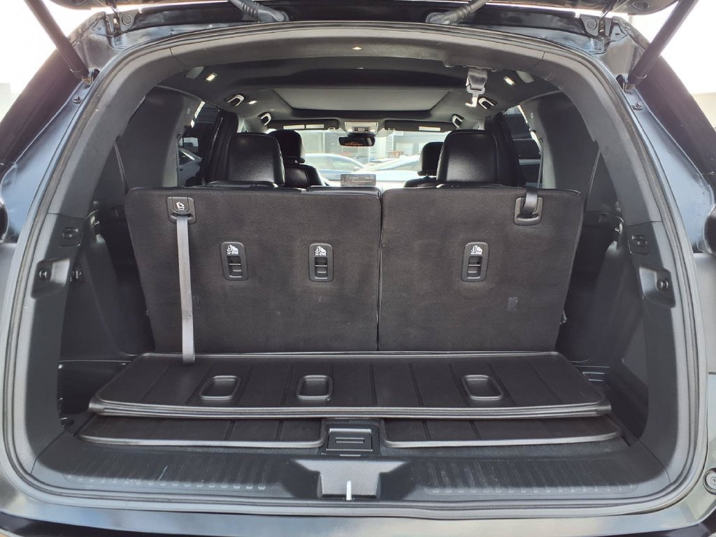 Used 2025 Honda Pilot TrailSport image 11