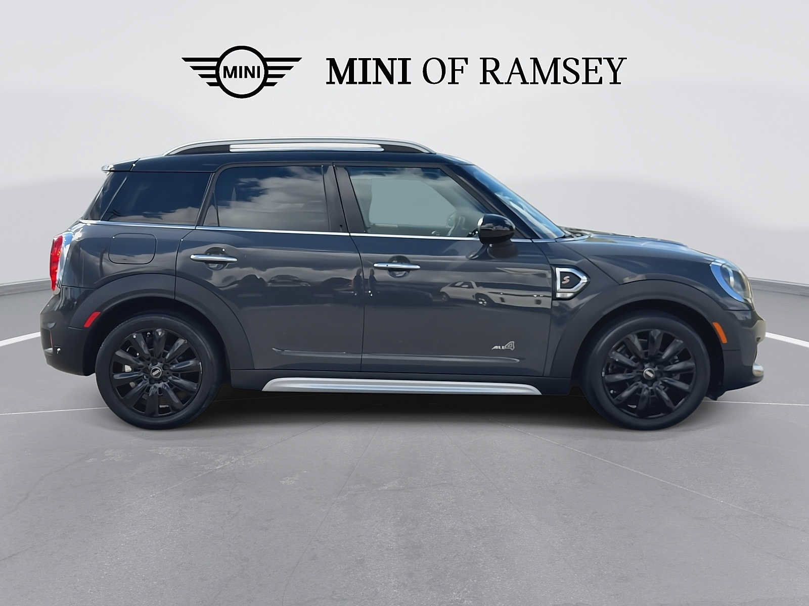Used 2019 MINI Cooper Countryman S w/ Signature Upholstery Package AWD/4WD image 9