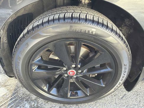 Used 2023 Jaguar F-PACE S image 34