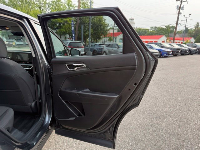 Used 2024 Kia Sportage LX AWD/4WD image 27