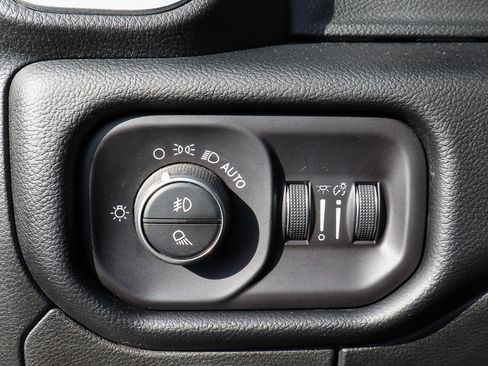 Used 2019 RAM 1500 Laramie w/ Trailer Tow Group image 20