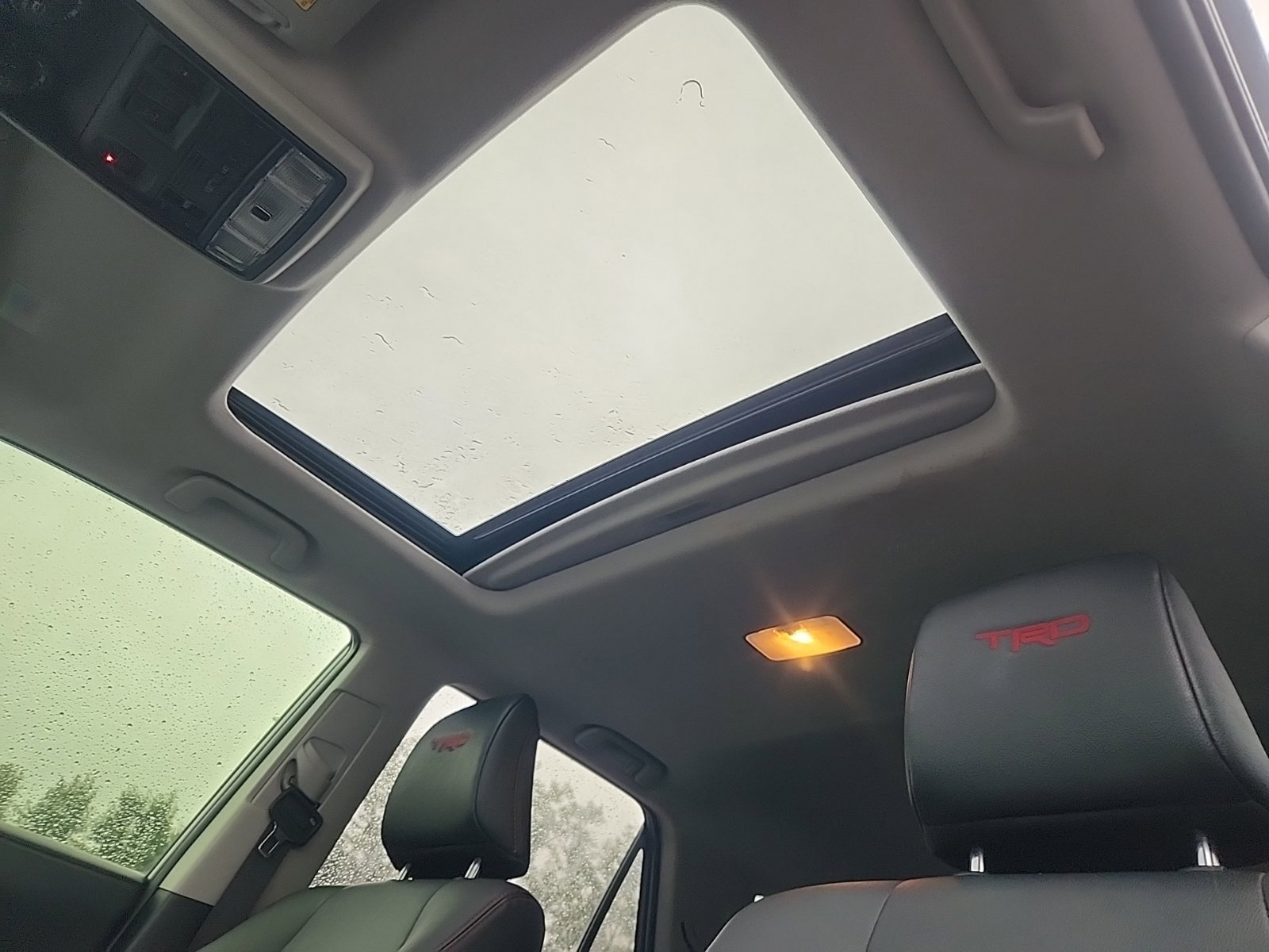 Used 2020 Toyota 4Runner TRD Off-Road Premium w/ Moonroof Package AWD/4WD image 18