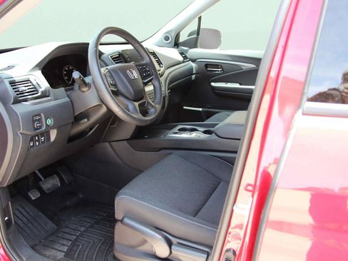 Used 2024 Honda Ridgeline Sport image 15