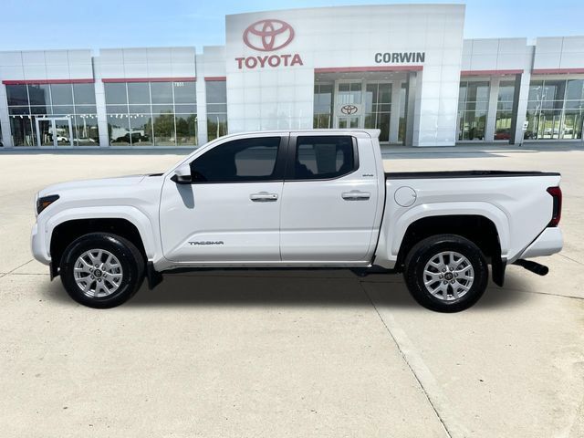 Certified 2026 Toyota Tacoma SR5 AWD/4WD image 2