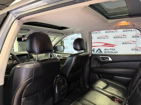 Used 2020 Nissan Pathfinder Platinum image 42