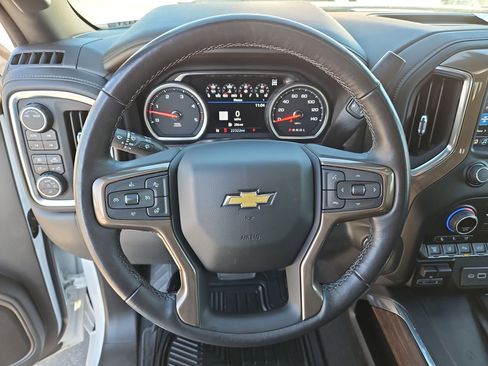 Used 2022 Chevrolet Silverado 3500 High Country w/ Z71 Off-Road Package image 17