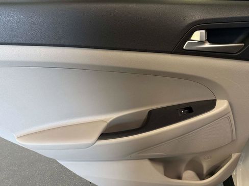 Used 2019 Hyundai Tucson SE image 11