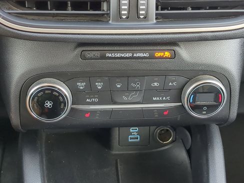 Used 2020 Ford Escape SE Sport image 24