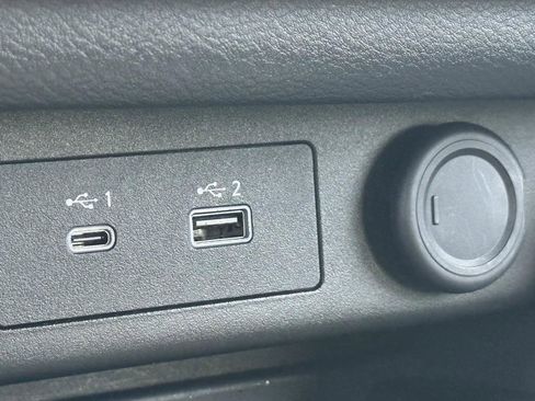 Used 2023 Nissan Rogue S image 19