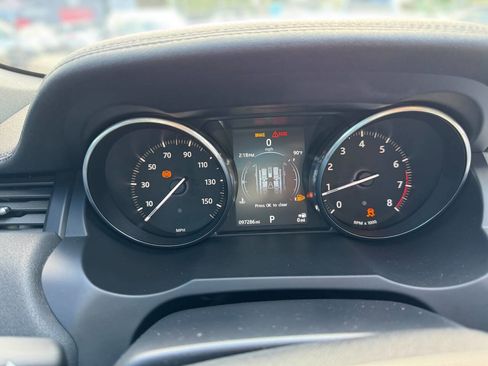 Used 2016 Land Rover Range Rover Evoque SE Premium image 29