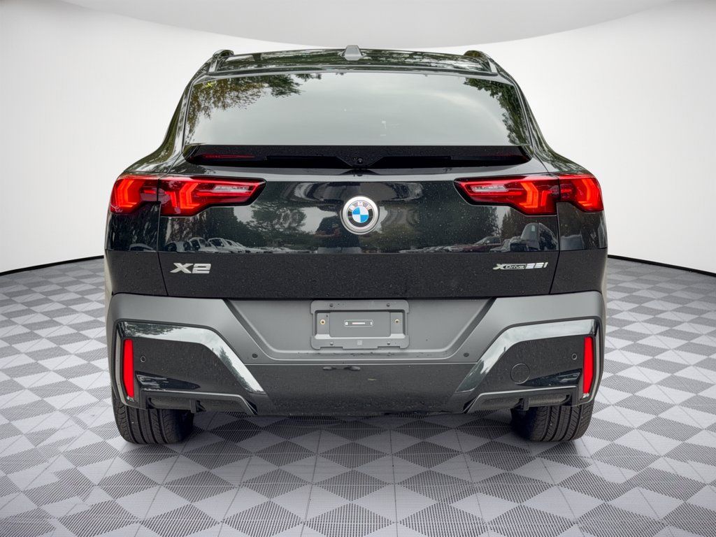 Used 2026 BMW X2 xDrive28i w/ Technology Package AWD/4WD image 11