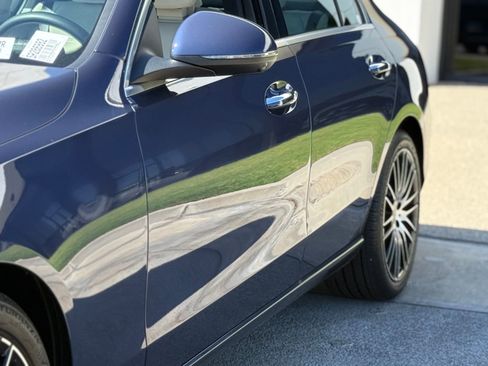 Used 2025 Mercedes-Benz C 300 Sedan image 5