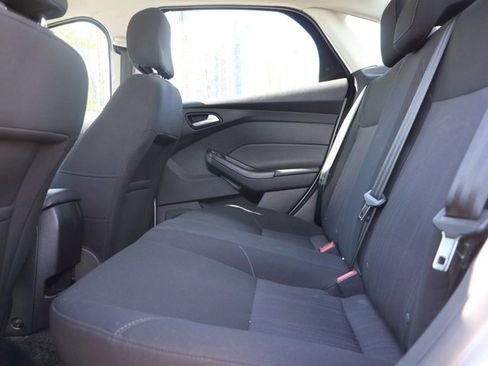 Used 2015 Ford Focus SE image 15