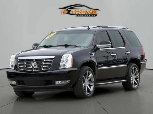 Used 2011 Cadillac Escalade Luxury image 1