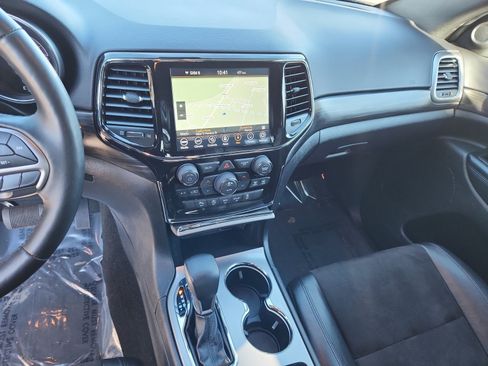 Used 2022 Jeep Grand Cherokee Laredo X image 20