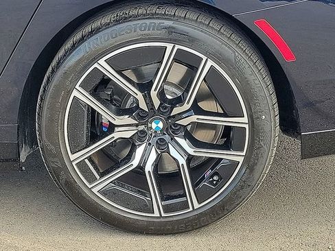 Used 2025 BMW 740i RWD image 10