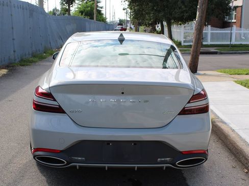 Used 2025 Genesis G70 2.5T image 6