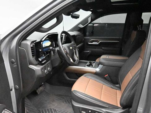 Used 2024 Chevrolet Silverado 2500 High Country w/ High Country Premium Package AWD/4WD image 26