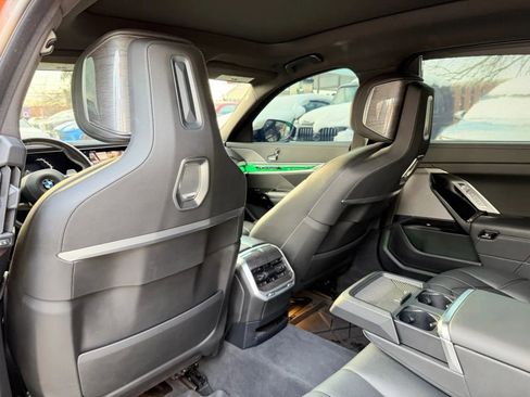 Used 2023 BMW 760i xDrive w/ Parking Assistance Package image 18