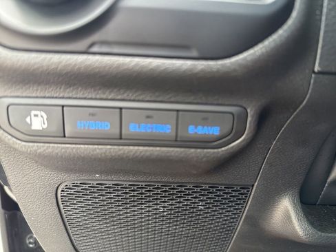 Used 2023 Jeep Wrangler Unlimited Sahara w/ Cold Weather Group AWD/4WD image 14