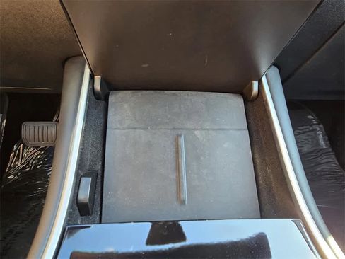 Used 2020 Tesla Model 3 Long Range image 15