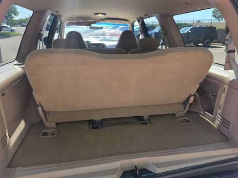 Used 1998 Ford Expedition XLT AWD/4WD image 14