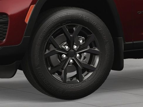 New 2025 Jeep Grand Cherokee Altitude image 11