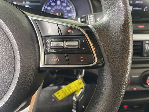 Used 2023 Kia Forte LXS image 13