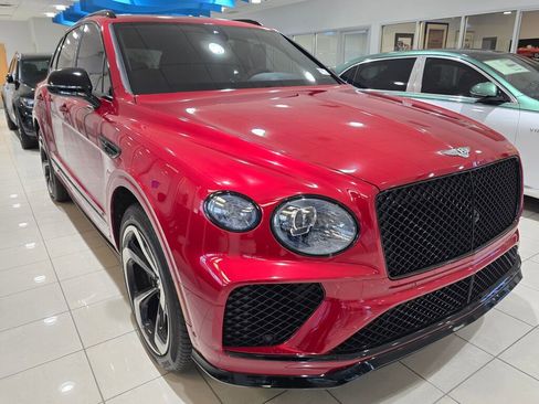 Used 2022 Bentley Bentayga image 6