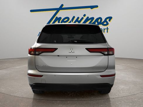 Used 2024 Mitsubishi Outlander SE FWD image 10