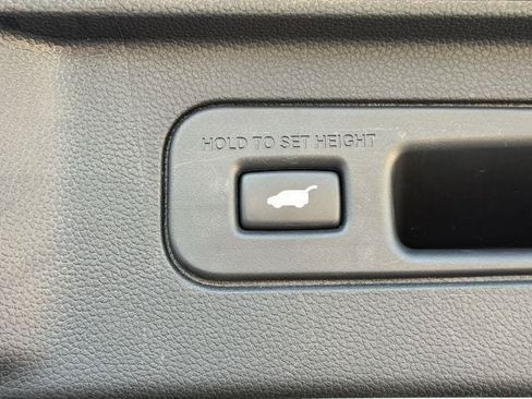 Used 2025 Honda Pilot EX-L image 31