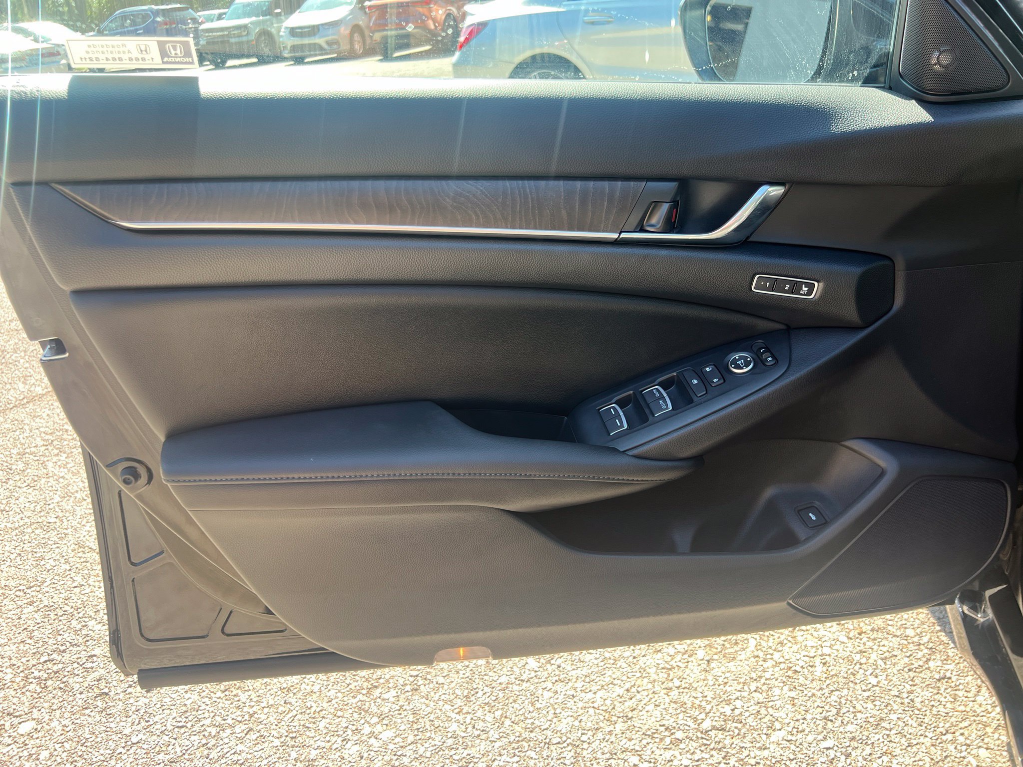 Used 2021 Honda Accord EX-L image 10