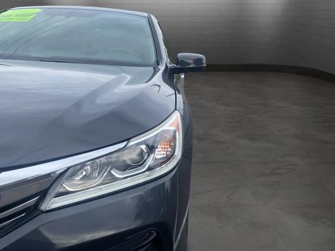 Used 2017 Honda Accord EX-L image 32