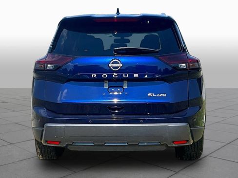 Used 2026 Nissan Rogue SL AWD/4WD image 5