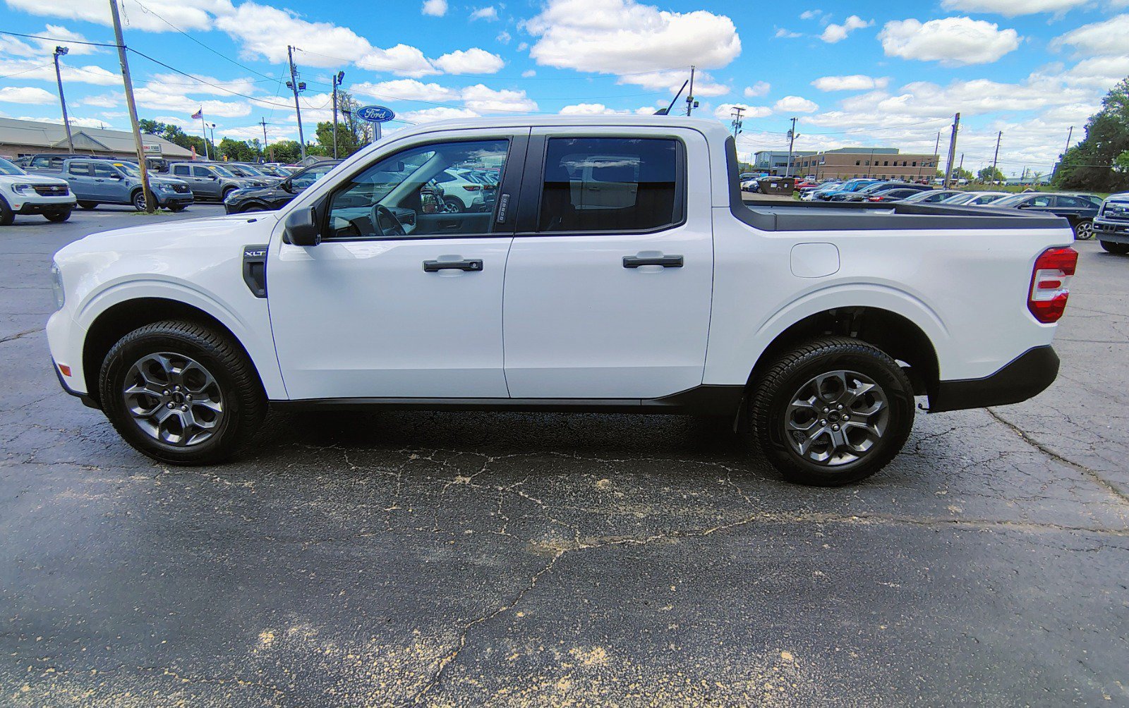 Used 2022 Ford Maverick XLT FWD image 7